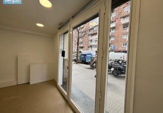 Local comercial – Barcelona 260.00 m2 photoOne