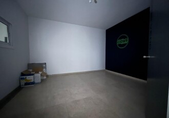 Local comercial – Sabadell 189.00 m2 photoOne