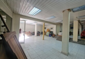 Local comercial – Sant Feliu de Llobregat 850.00 m2 photoOne