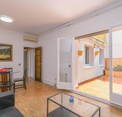 365747_3f7b83ea41e8f46106b00ee29b0738bc