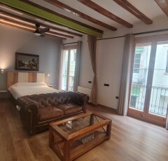 915619211_ebe88f09cb4d157fa422392a3b8e7c6c