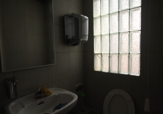 Local comercial – Barcelona 72.00 m2 photoOne