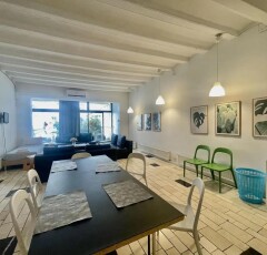 996717610_5e752f30218db4b3aac4c6a5ca3c7550