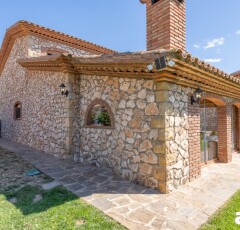 382287_57ca3bec4e914bcce67fca9238eb35551